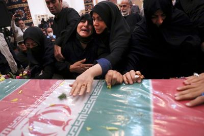 Thousands attend funeral for slain Guard colonel in Iran