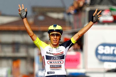 Hirt wins stage 16 of Giro, Carapaz retains lead