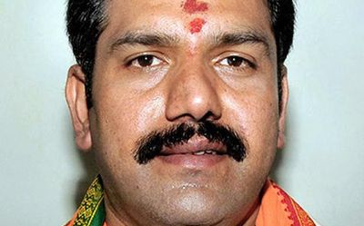 Vijayendra and BSY adopt cautious approach