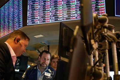 Slumping technology stocks pull Wall Street lower