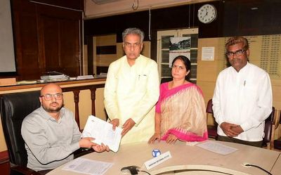 Horatti files nomination papers as BJP candidate