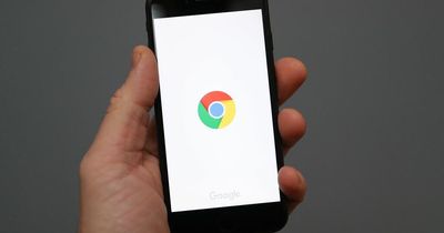 Warning for people who store passwords on Google Chrome
