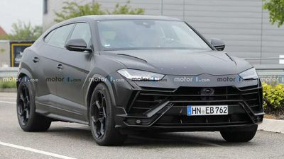 New Lamborghini Urus Evo Spied, Engine Rumored To Carry Over