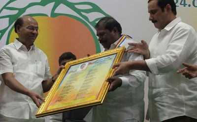 PMK felicitates its president G.K. Mani