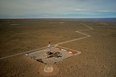 Argentina to ease exchange control for oil and gas companies