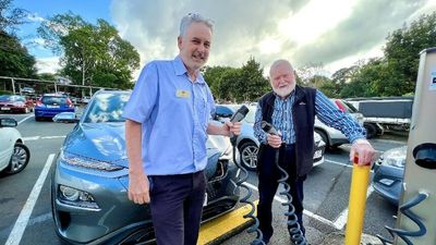 Maleny's electric car charging stations draw in Queensland tourists, as EV popularity explodes