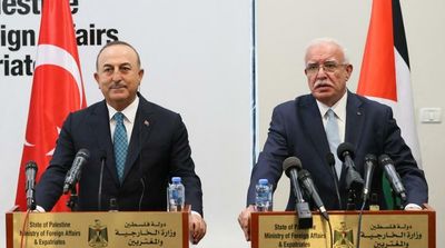 In West Bank, Turkish FM Pledges Support for Palestinians