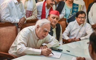 Kapil Sibal quits Congress, to fight Rajya Sabha polls with SP support