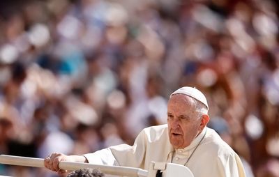 Pope 'heartbroken' by Texas school shooting, calls for gun control
