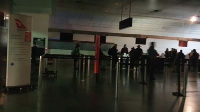 Thousands of residents, Melbourne Airport left in the dark following power outage