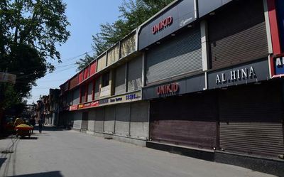Yasin Malik verdict | Protesters clash with police, markets stay shut in Srinagar
