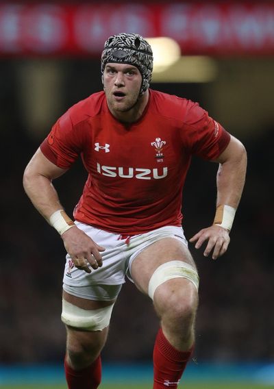 Wales flanker Dan Lydiate agrees new Ospreys contract