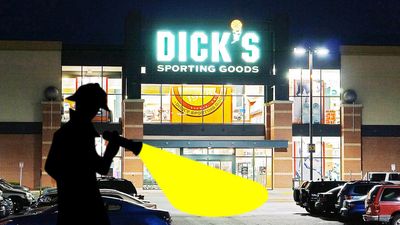 Dick's Sporting Goods Stock Tanks, Rebounds After Gloomy 2022 Sales Outlook, Q1 Earning Beat