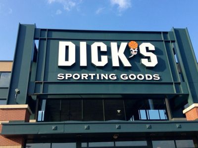 Why Dick's Sporting Goods Stock Is Falling