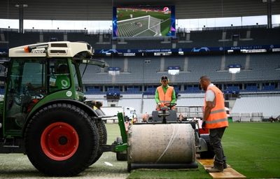 Stade de France gets new pitch for Champions League final