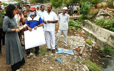 Andhra Pradesh: Pull down all unauthorised hoardings, says Guntur Municipal Commissioner