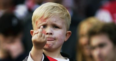 Feyenoord fan famous for 'middle-finger' as five-year-old recreates photo 20 years on