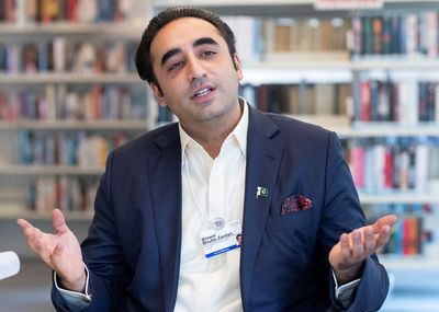 Bhutto scion rejects Khan allegations, rebuilds ties with West at Davos