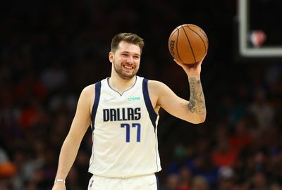 Luka Doncic and the Mavericks can make bettor $1.5 million if the Warriors blow a 3-0 series lead