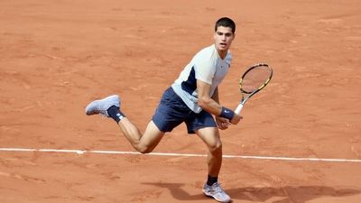 Alcaraz fends off match point to beat Ramos-Vinolas in French Open epic