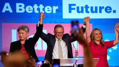 Federal election: Labor is one seat away from majority government, with four electorates in doubt — as it happened