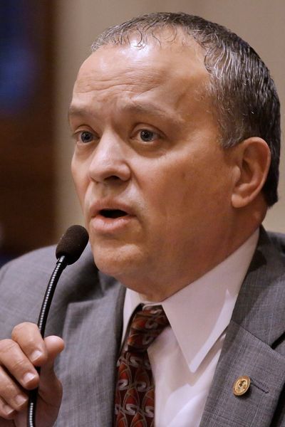 Ex-Illinois House leader Arroyo sentenced for bribery scheme