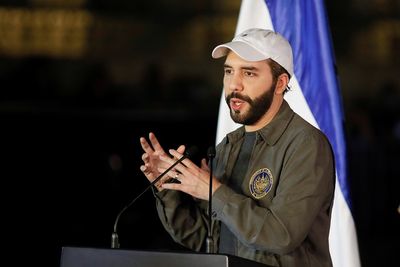 In El Salvador, emergency edict extended as dragnet stirs criticism
