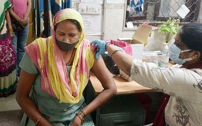 India logs 2,628 COVID-19 cases in a day