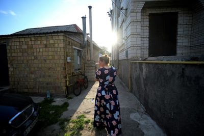 For Ukraine's Roma, discrimination adds to agonies of war