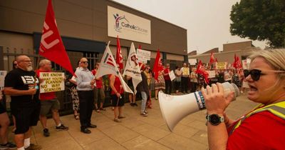 Hunter teachers and staff prepare to strike over pay and conditions