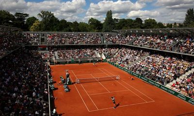 French Open 2022: Halep and Pliskova out, Swiatek and Medvedev through – as it happened