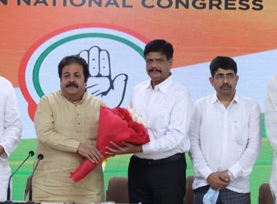 UP: Former BSP minister Nakul Dubey joins Congress