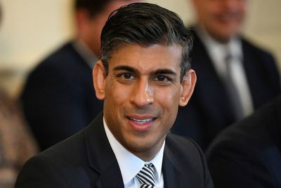 UK govt touts financial aid as it aims to banish 'partygate'