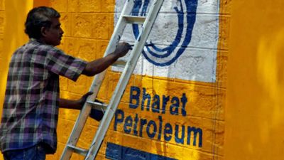 Govt drops offer to sell 53% stake in BPCL as most bidders express inability to participate