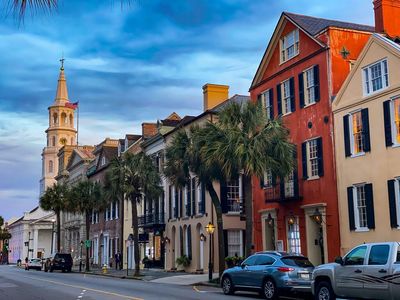 Charleston, South Carolina Real Estate Investments - Current Investment Listings and Market Data