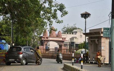 Curbs on Idgah entry, but temple open, claim Mathura residents