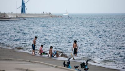 Banning foam cups, containers will help save ecosystem, Lake Michigan