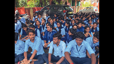 Mangalore university changes rule, imposes total ban on headscarves, sparks protest