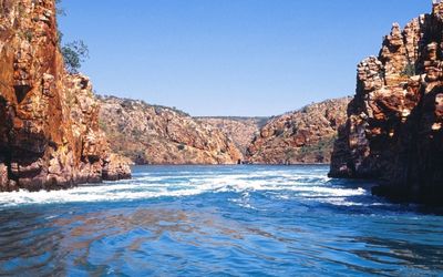 Dozens of tourists injured, 12 seriously, in WA boating accident at Horizontal Falls