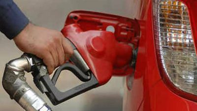 Maharashtra: Dealers to not buy, sell fuel on May 31