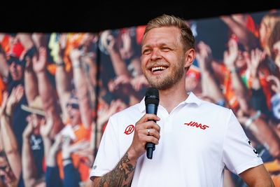 Magnussen to check if his wedding ring risks €50k F1 fine amid jewellery ban