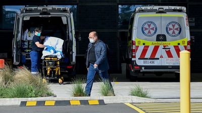 Paramedics across NSW take snap industrial action after last-minute union decision