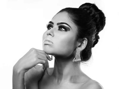 Kolkata model Manjusha Neogi found dead after her friend's death