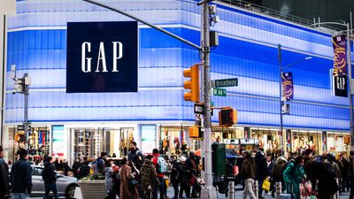 Gap Stock Slumps On Wider Q1 Loss, Grim Profit Outlook As Shoppers Shun Casual Apparel