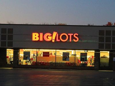 Why Big Lots Shares Are Plunging Today
