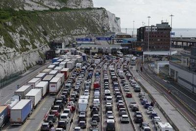 Huge traffic jams at Dover as Jubilee Bank Holiday getaway kicks off