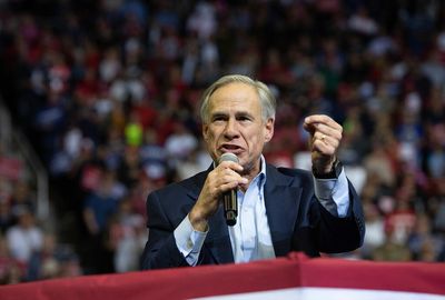 Greg Abbott will address NRA — by video