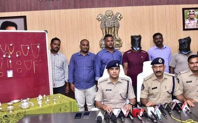 Andhra Pradesh: Man wanted in 57 cases nabbed by Chittoor police