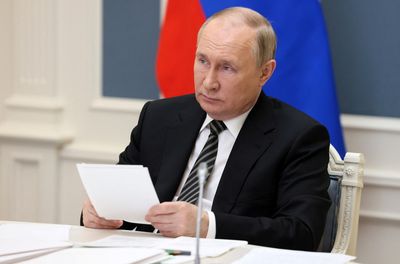 Putin says Ukraine 'sabotaging' negotiating processs -Kremlin