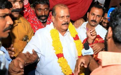 George steps out of jail after HC grants bail